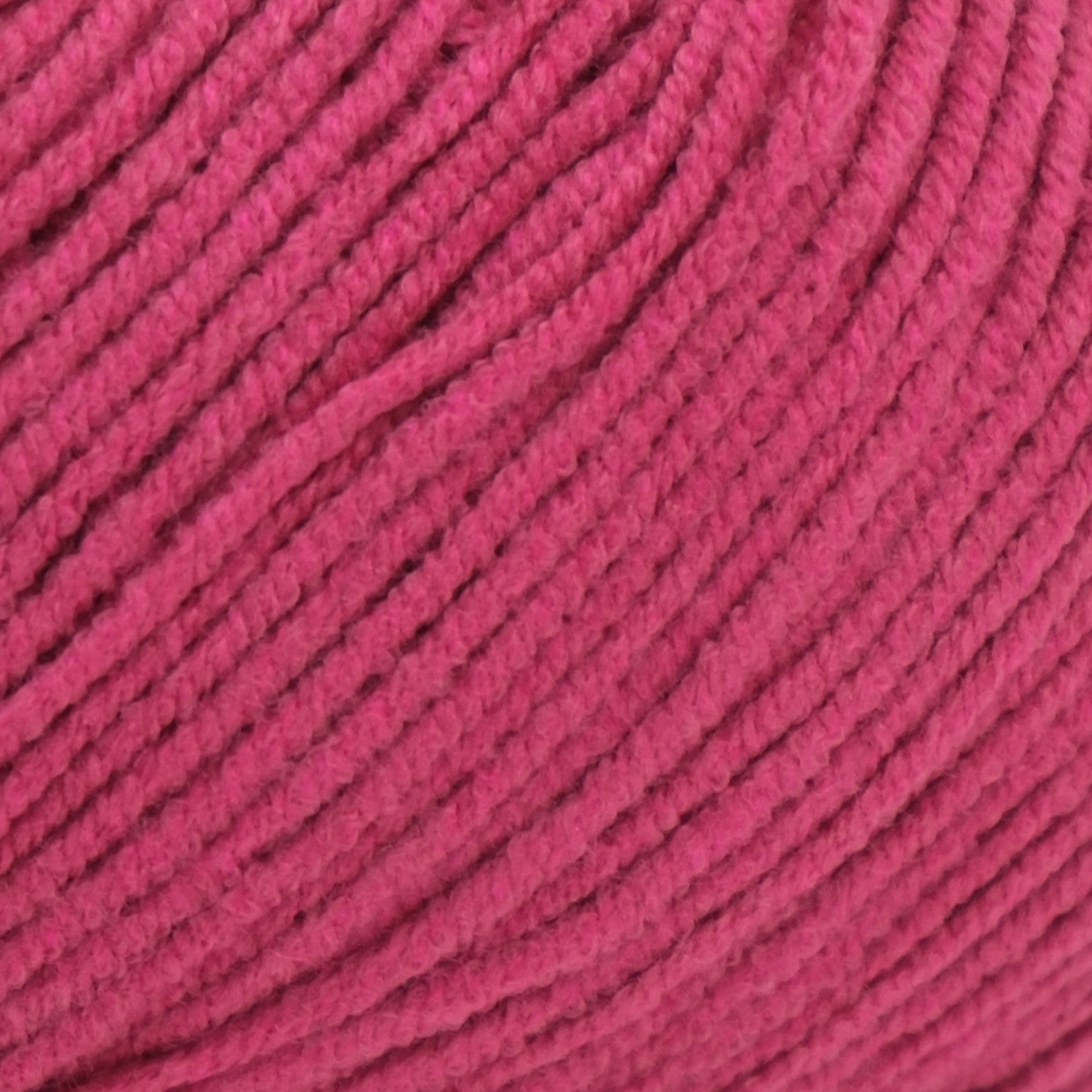 Rozenne Cotton Dream 1137 Fuchsia Surface Rozenneyarns.com