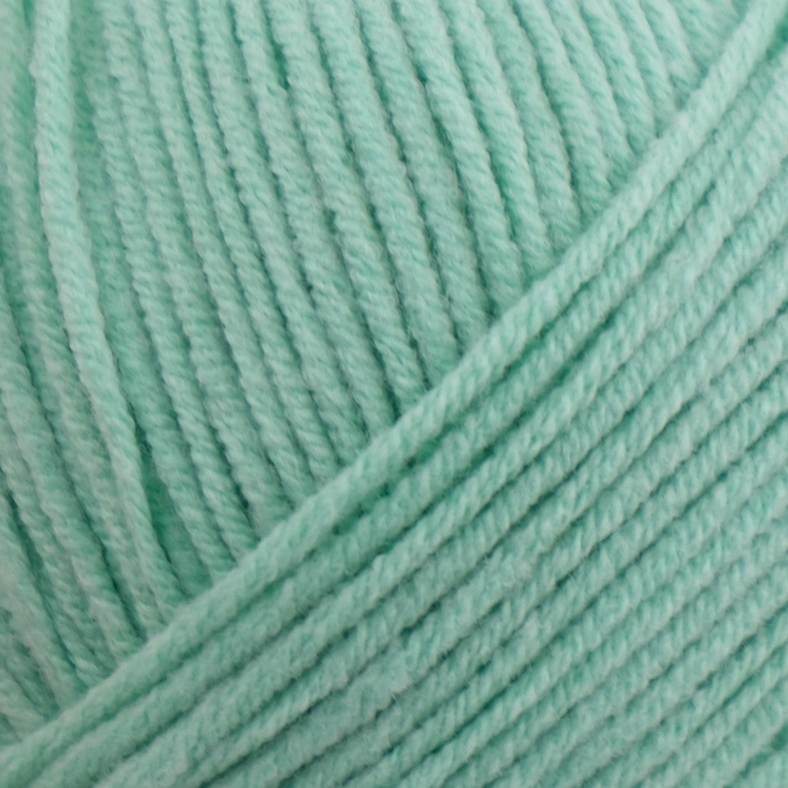 Rozenne Cotton Dream 1139 Water Green Surface Rozenneyarns.com