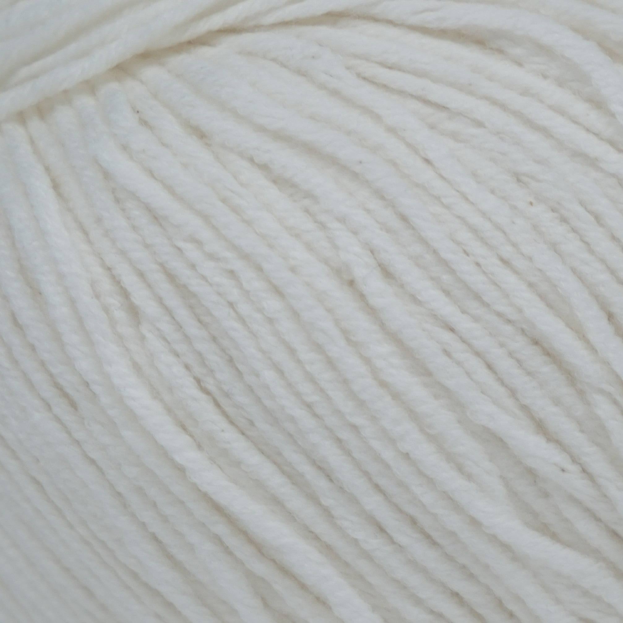 Rozenne Cotton Dream 1152 Off-White Surface Rozenneyarns.com