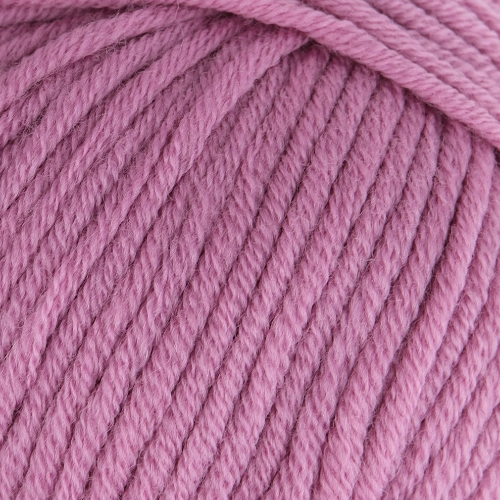 Rozenne Merino Majesty Wool Yarn 3031 Lilac Surface Rozenneyarns.com