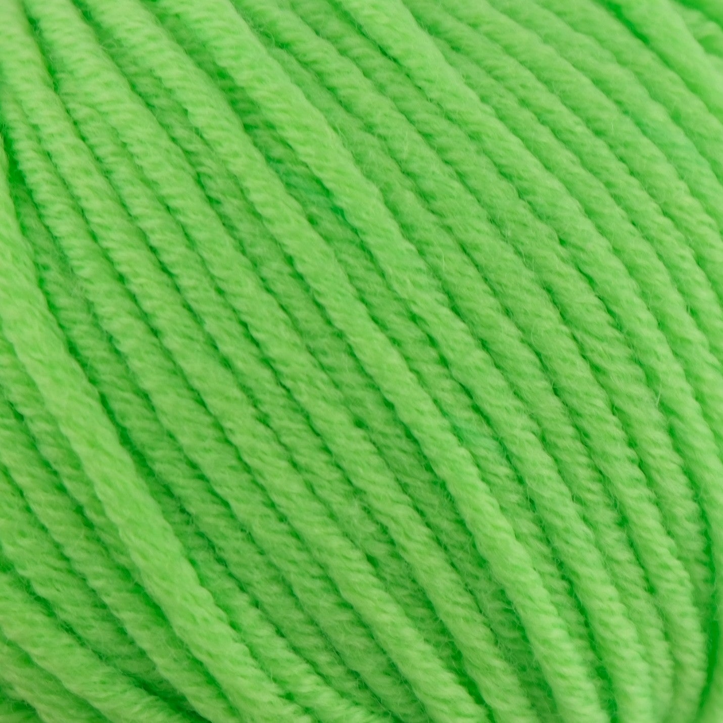 Rozenne Merino Majesty Wool Yarn 3039 Neon Green Surface Rozenneyarns.com