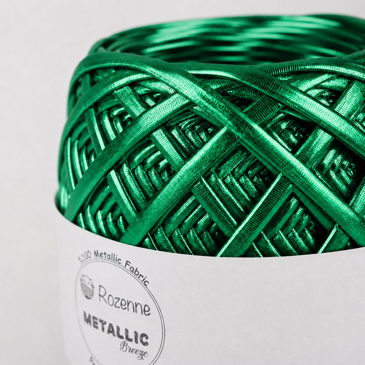 Rozenne Metallic Breeze Glitter Yarn 5015 Emerald Green Surface Photo