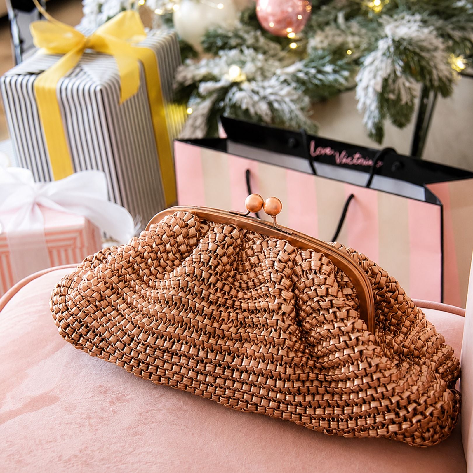 Rozenne Metallic Breeze Super Metallic Yarn Pattern 2