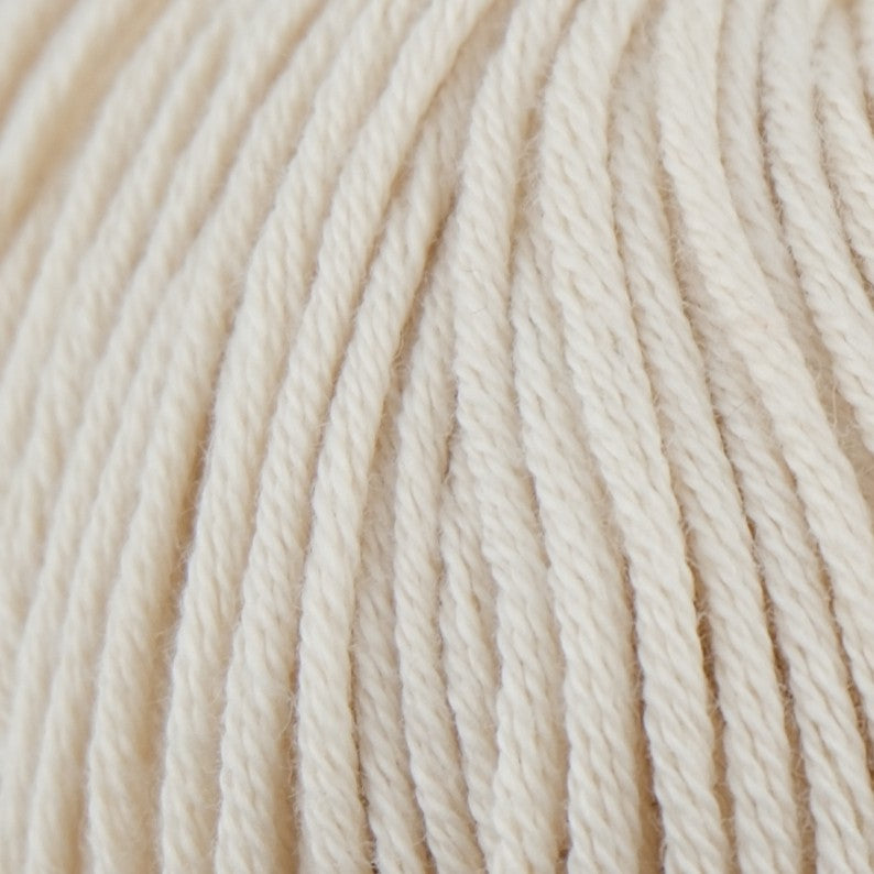 Rozenne Pure Organic Cotton Yarn 2118 Light Cream Surface Rozenneyarns.com